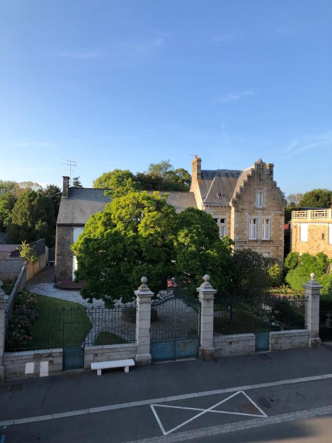 Le Relais Montois Hotel Pontorson Exterior photo